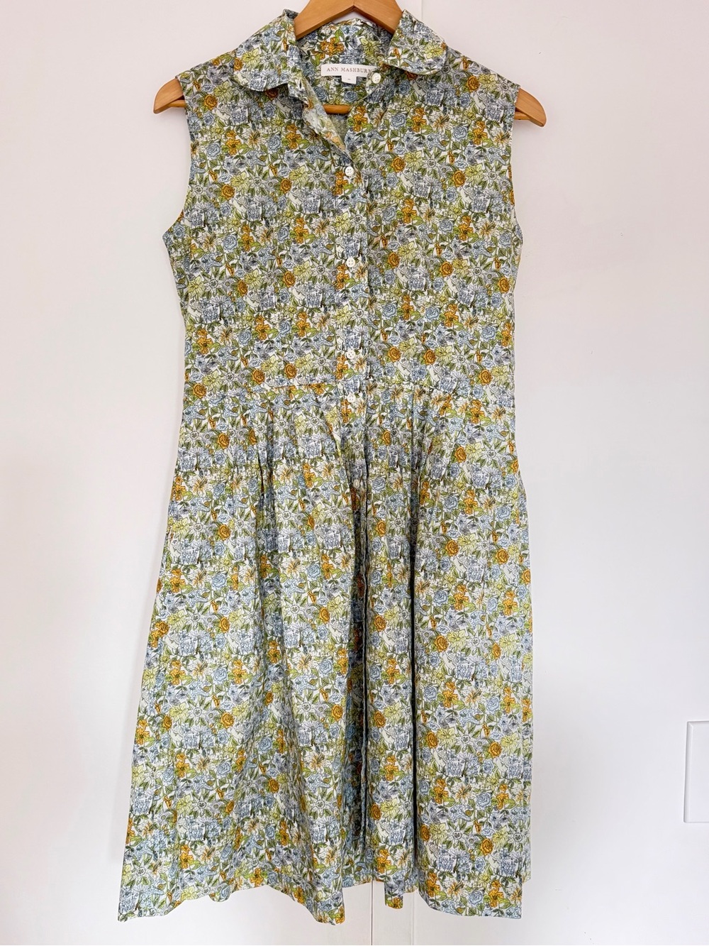 ANN MASHBURN Sleeveless Floral Shirt Dress